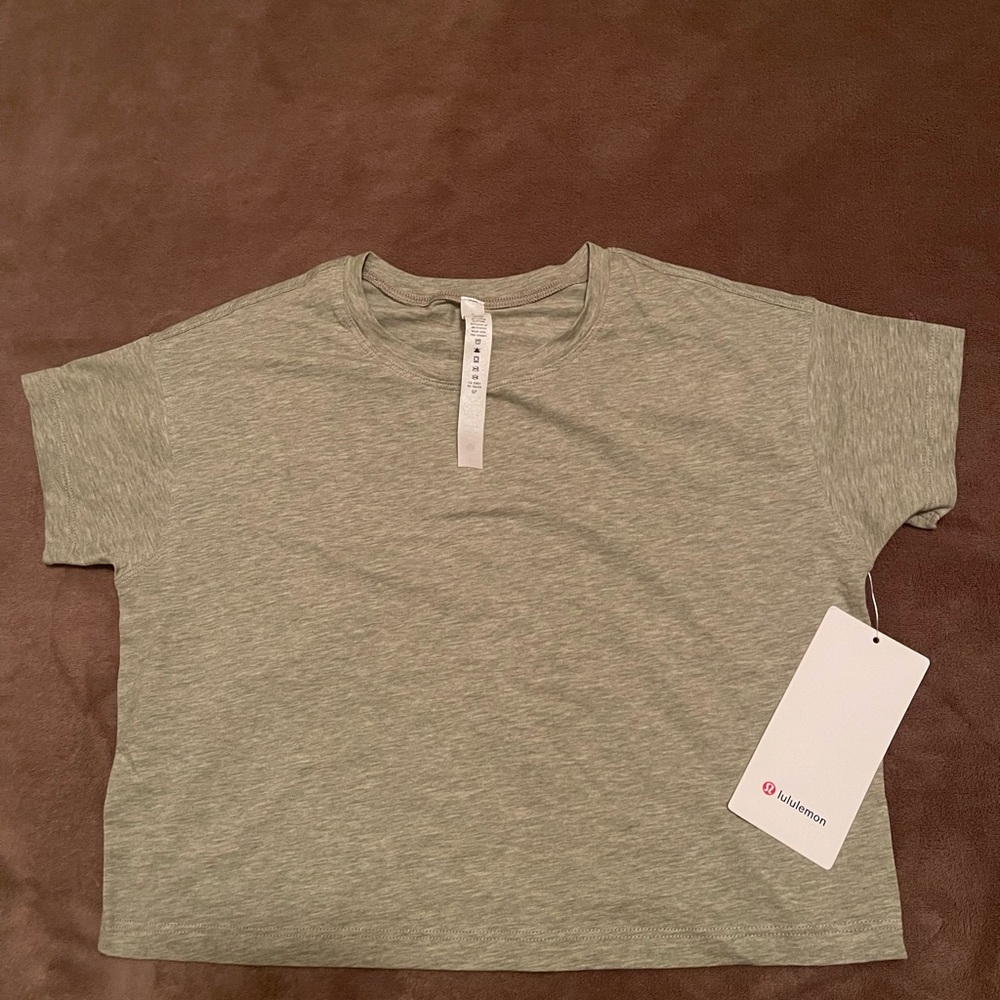 NWT Lululemon Cates T-Shirt size 0